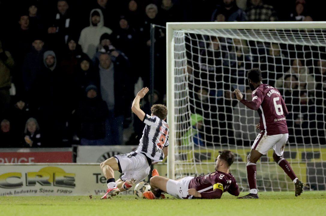 Hearts title charge stutters at St Mirren after yet another red card
