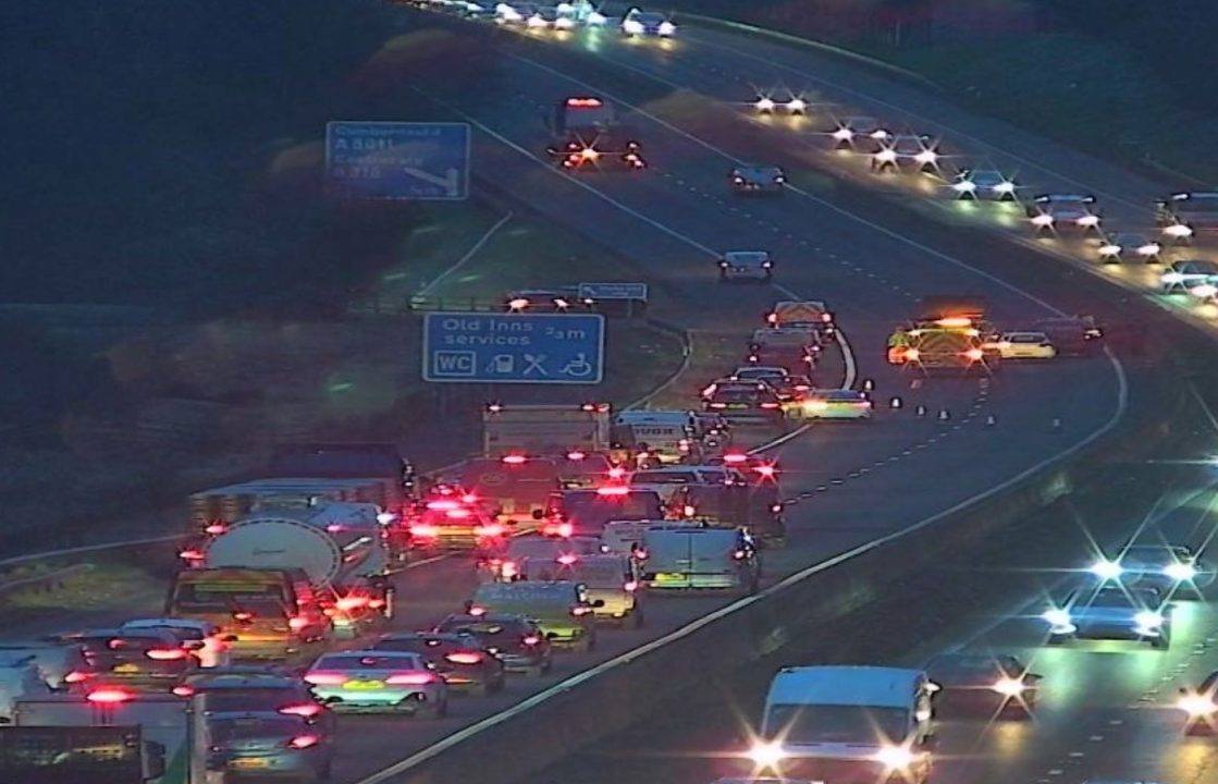Drivers face rush hour delay after crash restricts M80