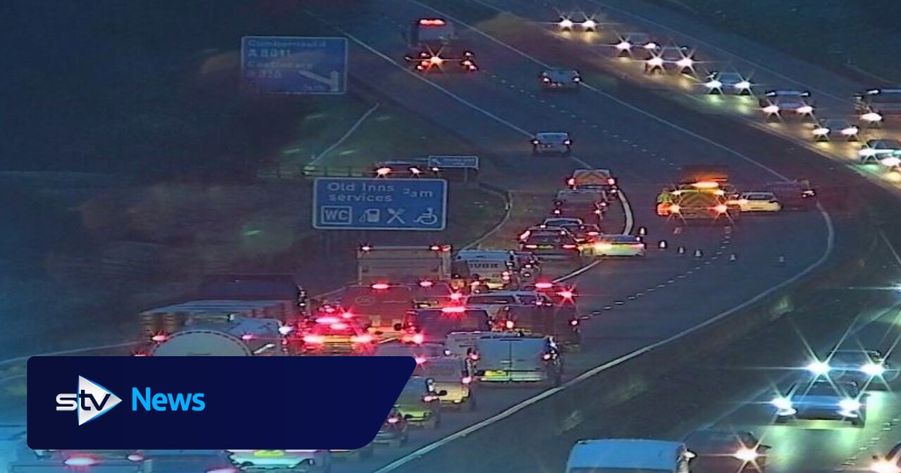 Drivers face rush hour delay after crash restricts M80 | STV News
