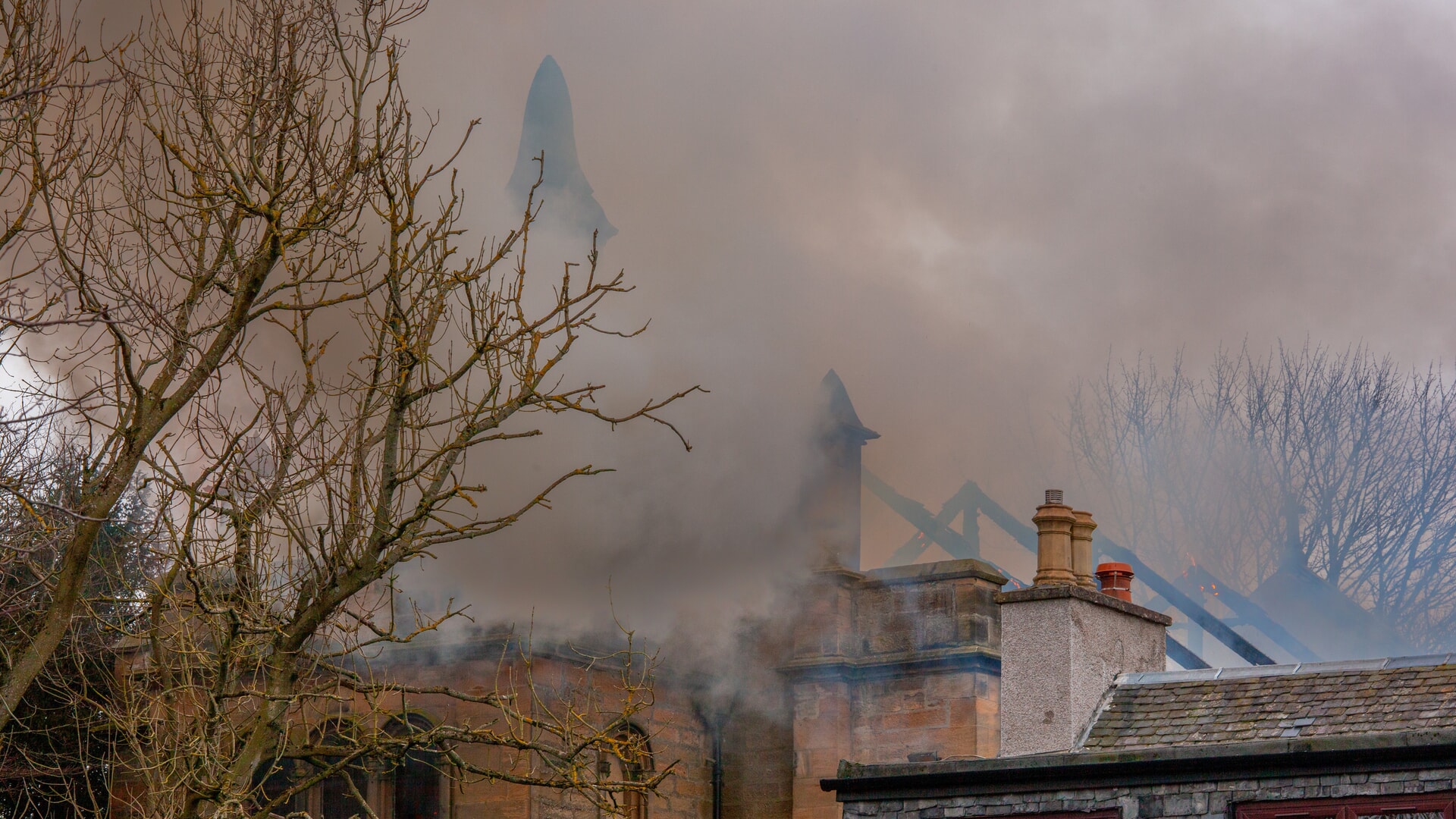 The roof has been destroyed by the fire.