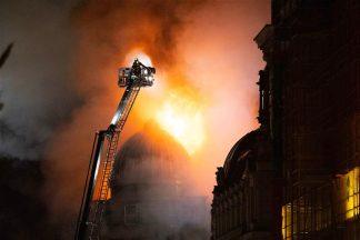 Firefighters tackle huge blaze near Glasgow Central Station