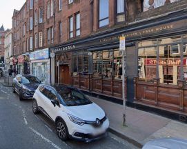 Man taken to hospital after being assaulted outside pub in Glasgow