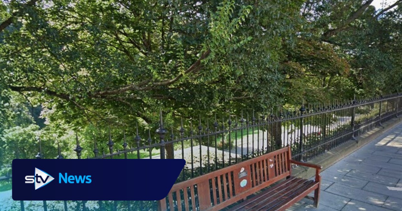 Police to be ‘told off’ by Edinburgh council after blocking Princes Street Gardens path with advertising board