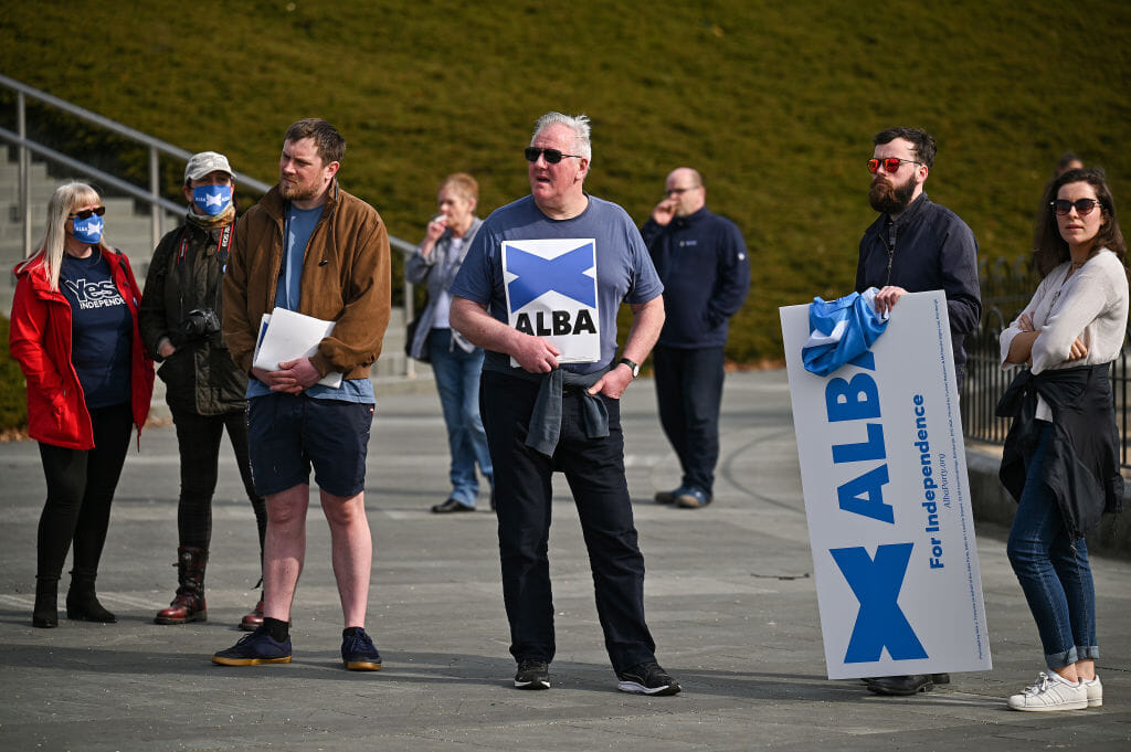 Alba Party to wind up and de-register amid financial crisis