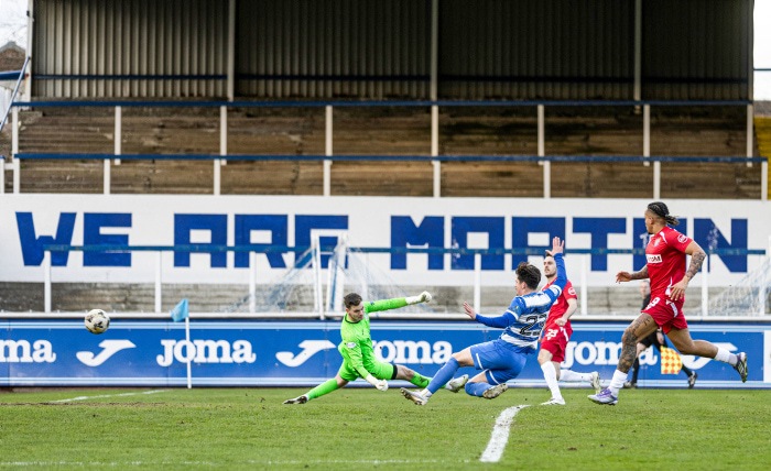 St Johnstone leave it late to beat Greenock Morton and extend lead at top