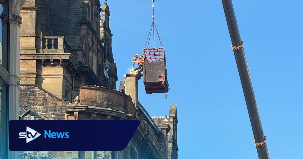 Demolition of Union Street building facade ravaged by fire in Glasgow ...