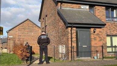 Man arrested after armed police respond to ‘stabbing’ near primary schools in Paisley