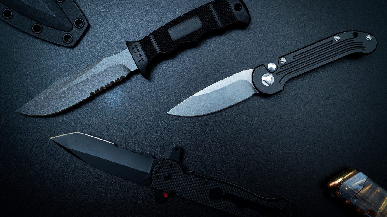 Man left knives and samurai sword outside M&S in Glasgow city centre