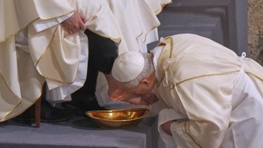 Pope Leo revives traditional Holy Week ritual of washing feet of priests