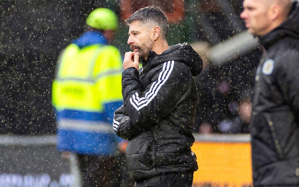 Aberdeen beaten by St Mirren on Stephen Robinson’s return to former club
