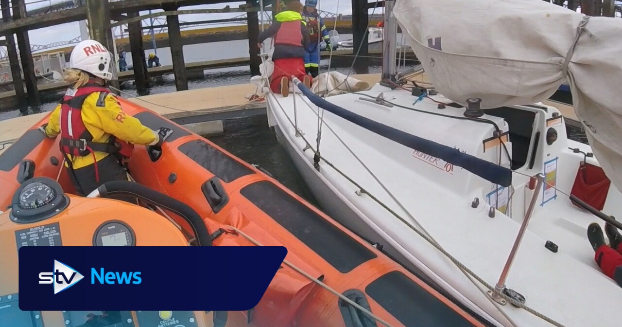 Sailboat rescued by RNLI South Queensferry after running out fuel on ...