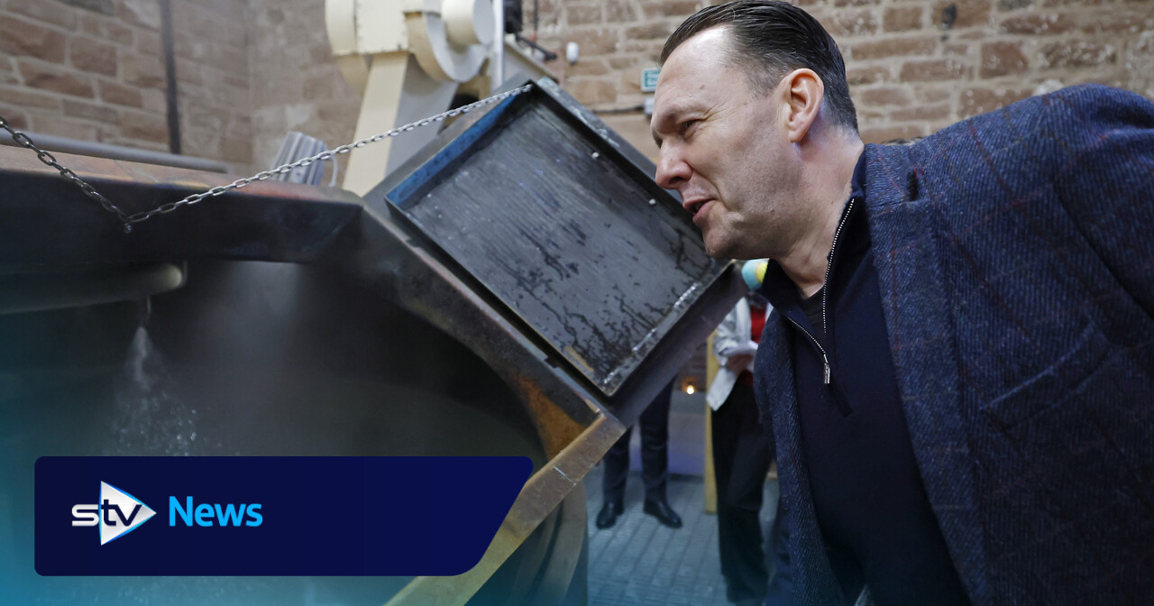 Benefits system being ‘abused on an industrial scale’, says Findlay