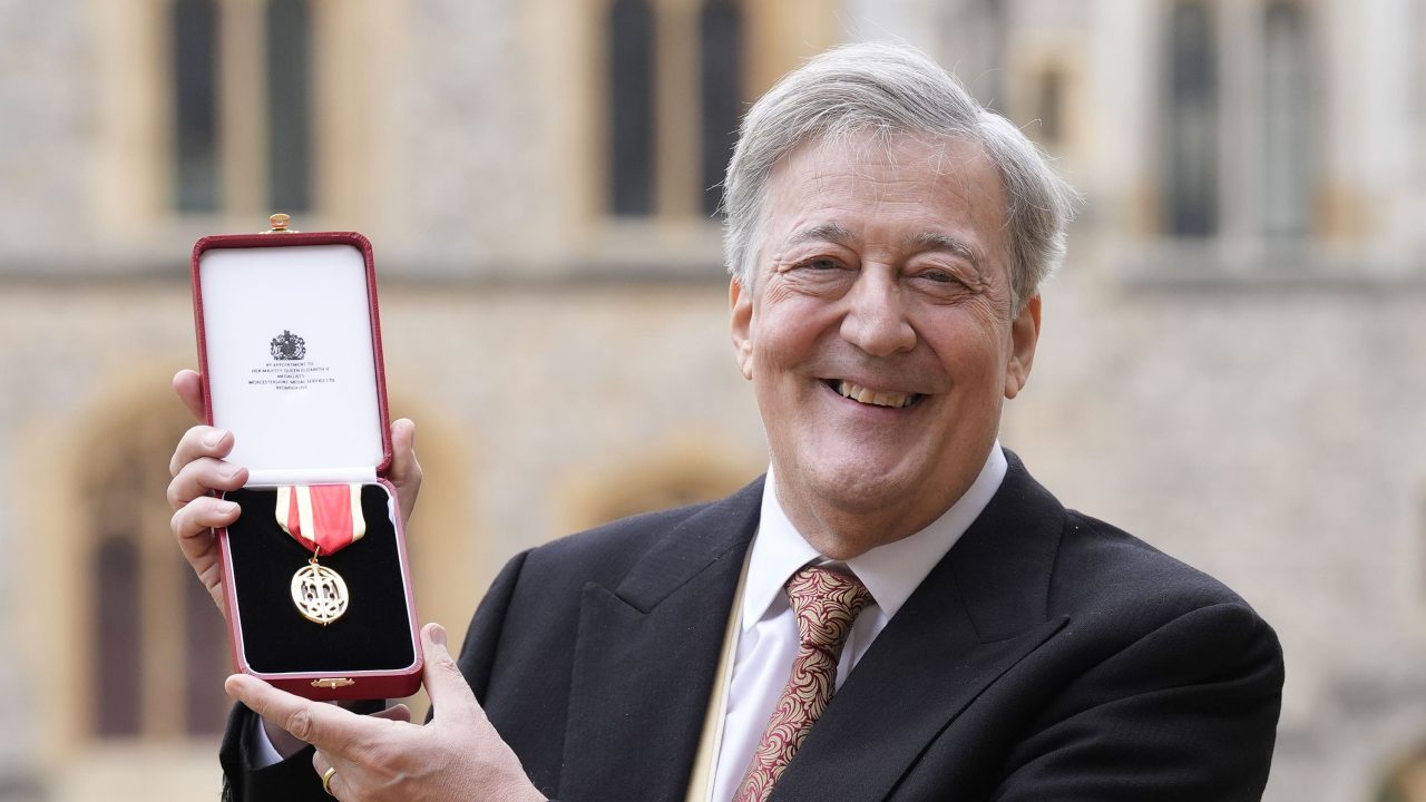 Sir Stephen Fry suing companies for up to £100,000 at High Court over O2 fall