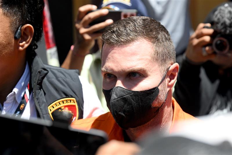 Detectives seize 200 photos of score-settling beatings and mutilations linked to Lyons gang