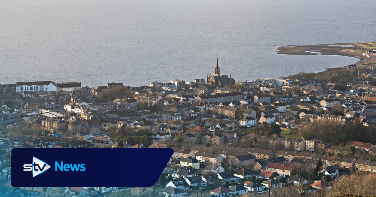 Woman, 88, dies after being hit by lorry while crossing road in Largs ...