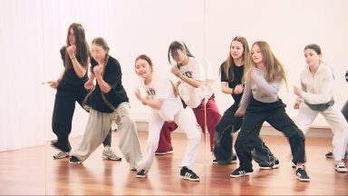 Innovative project uses creative arts to help children displaced by war