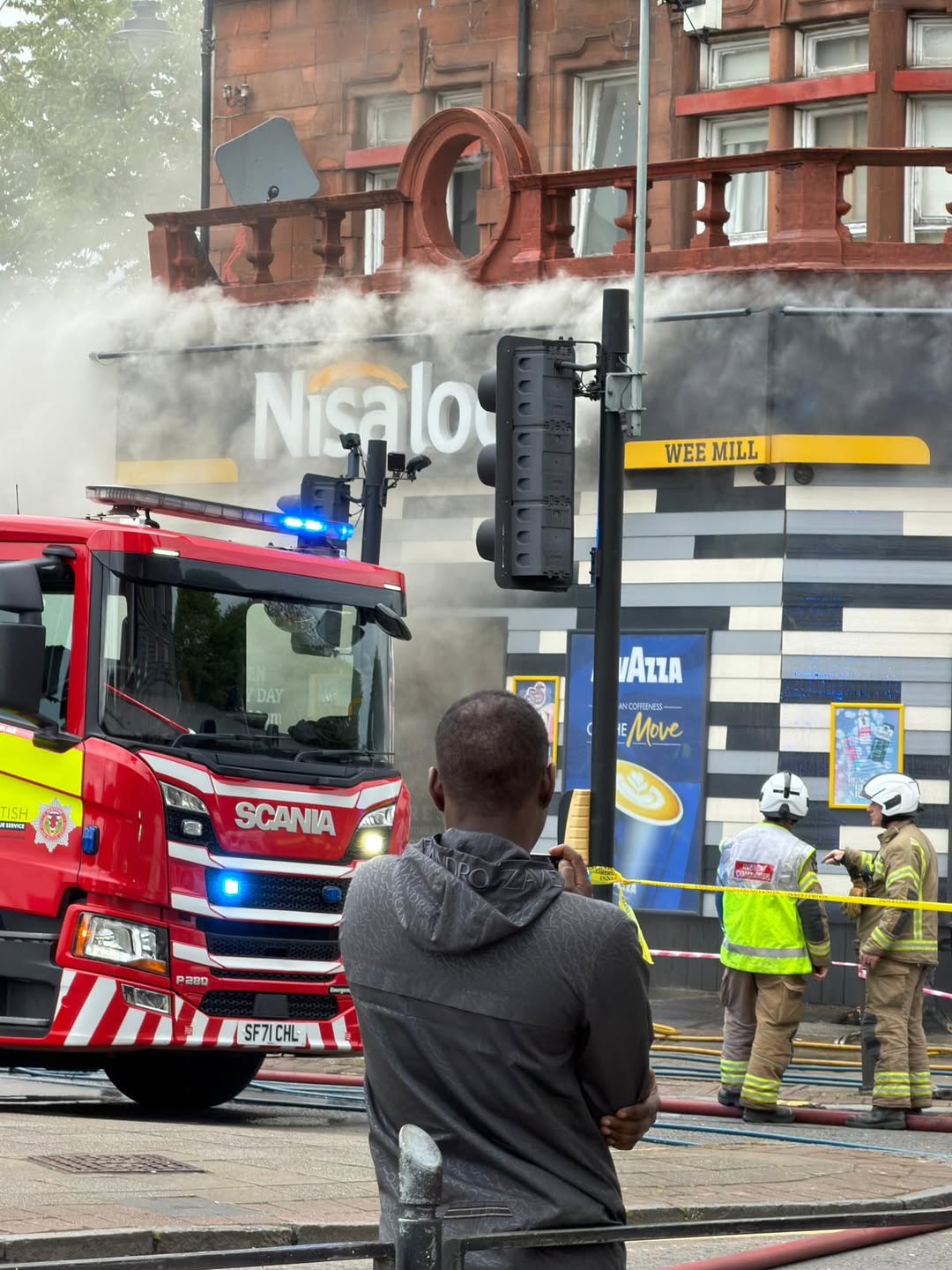 Fire breaks out at Nisa store in Rutherglen