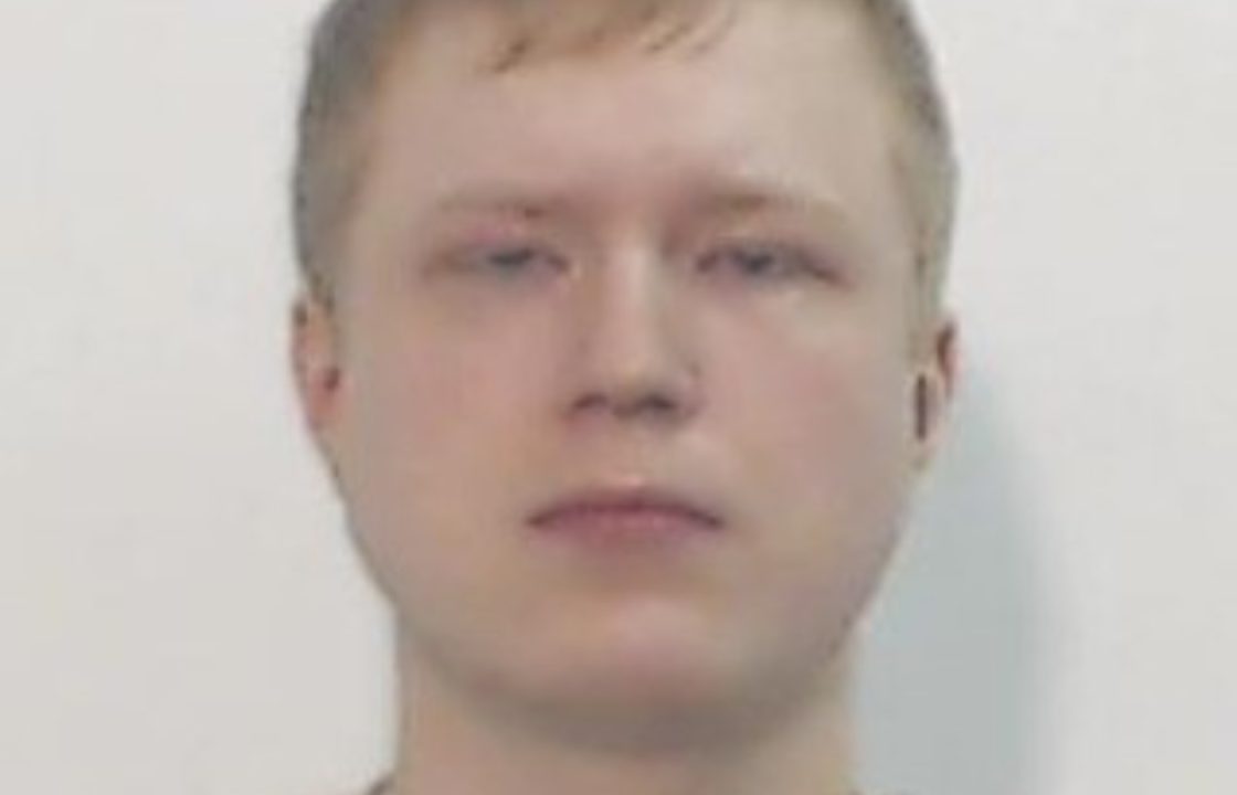 ‘Young and immature’ man caught in £300,000 Dundee drugs handover jailed