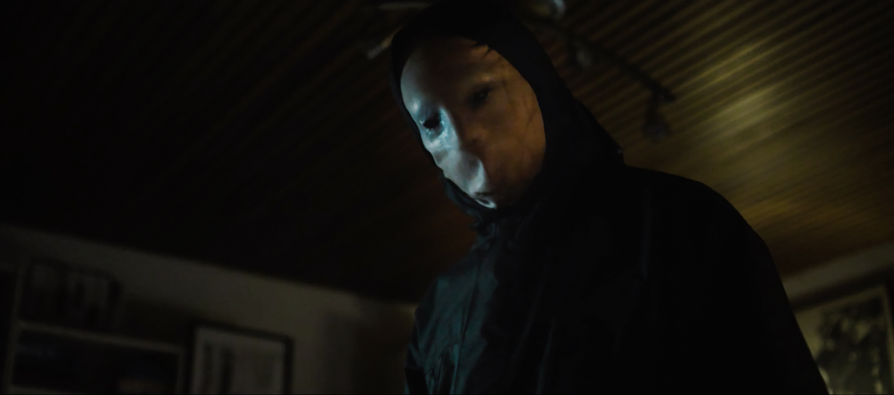 The series follows a tense cat-and-mouse hunt for a twisted serial killer across the Scottish countryside