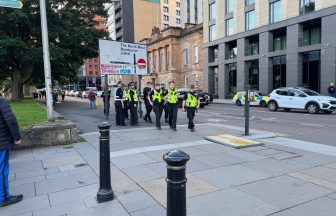 Glasgow Bridge closed amid ongoing police incident