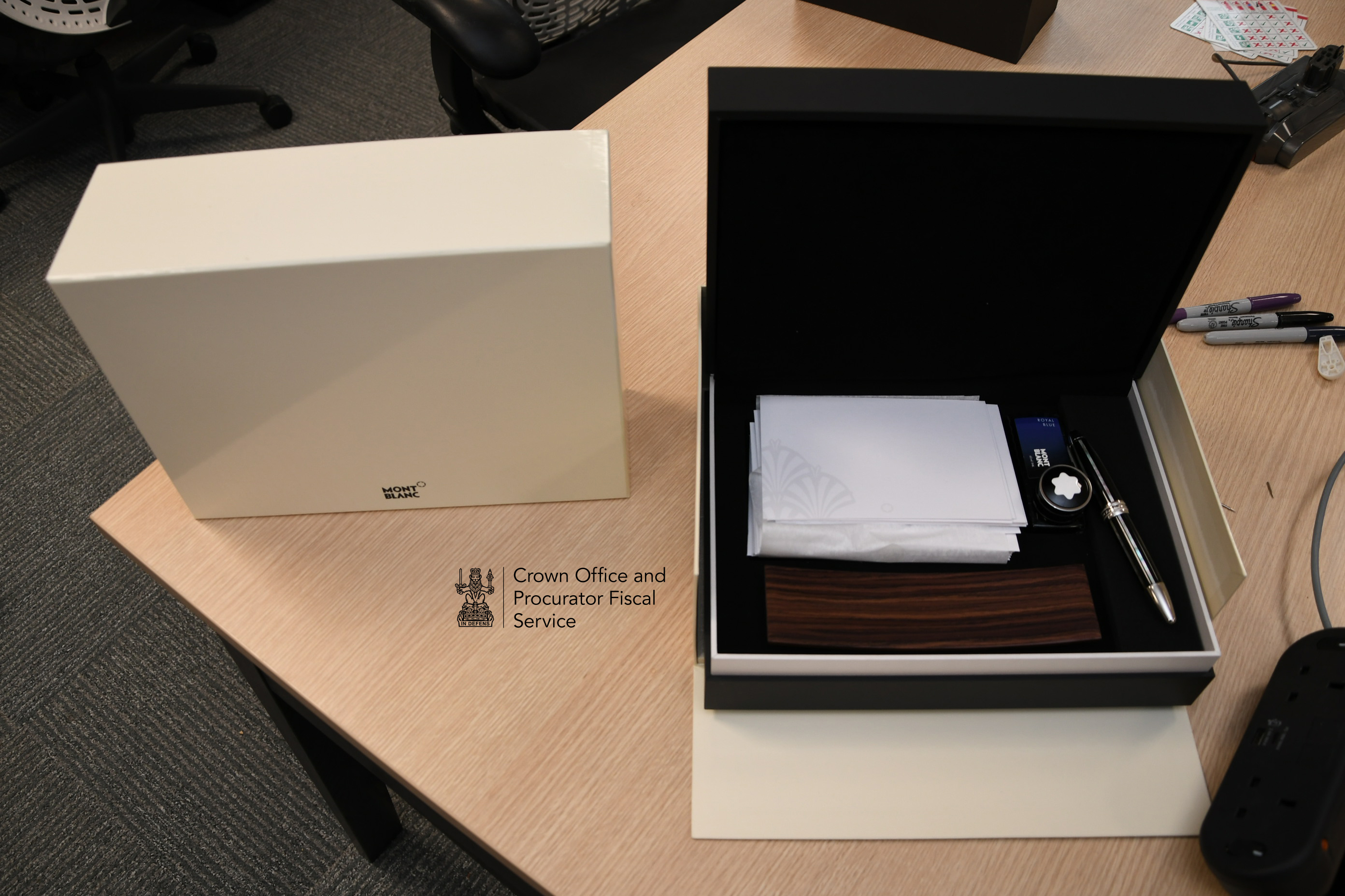 47. Montblanc yellow gold fountain pen (£2,137)