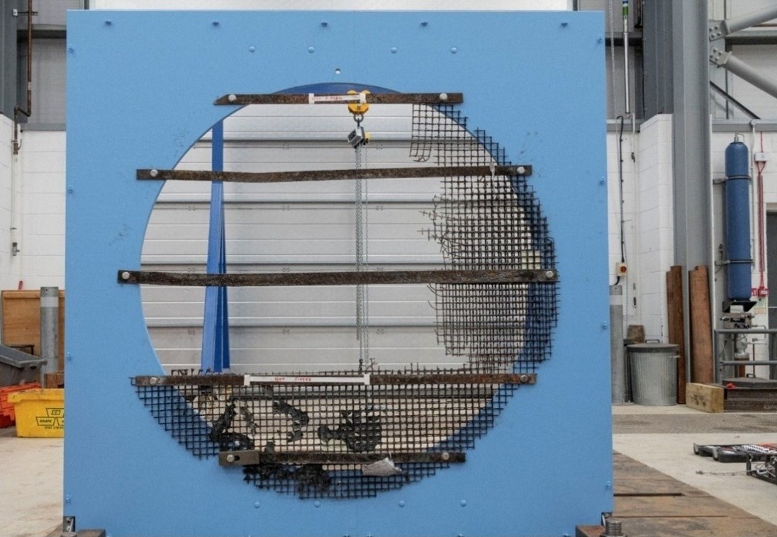 Significant areas of mesh were missing, particularly around the fan’s impeller hub