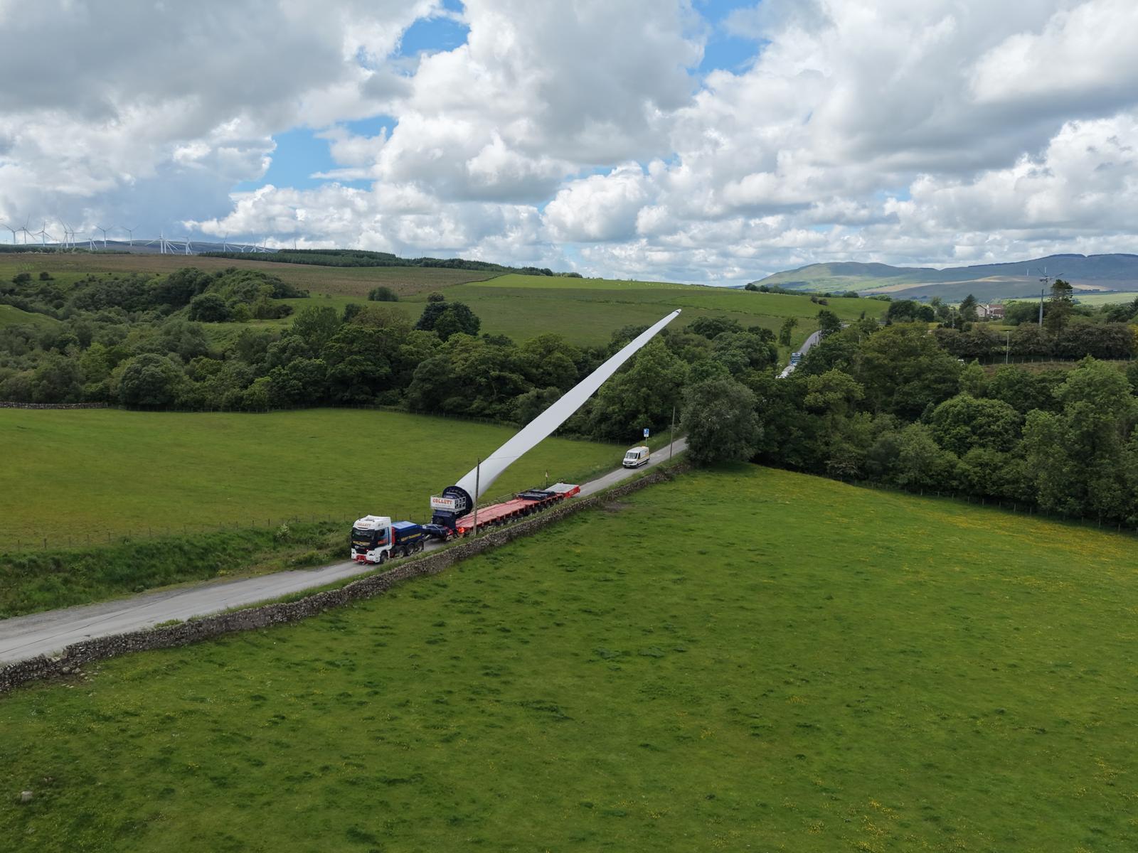 A slow-moving convoy travelled from Glasgow through New Cumnock