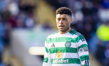 Celtic sign Alex Oxlade-Chamberlain on one-year-deal