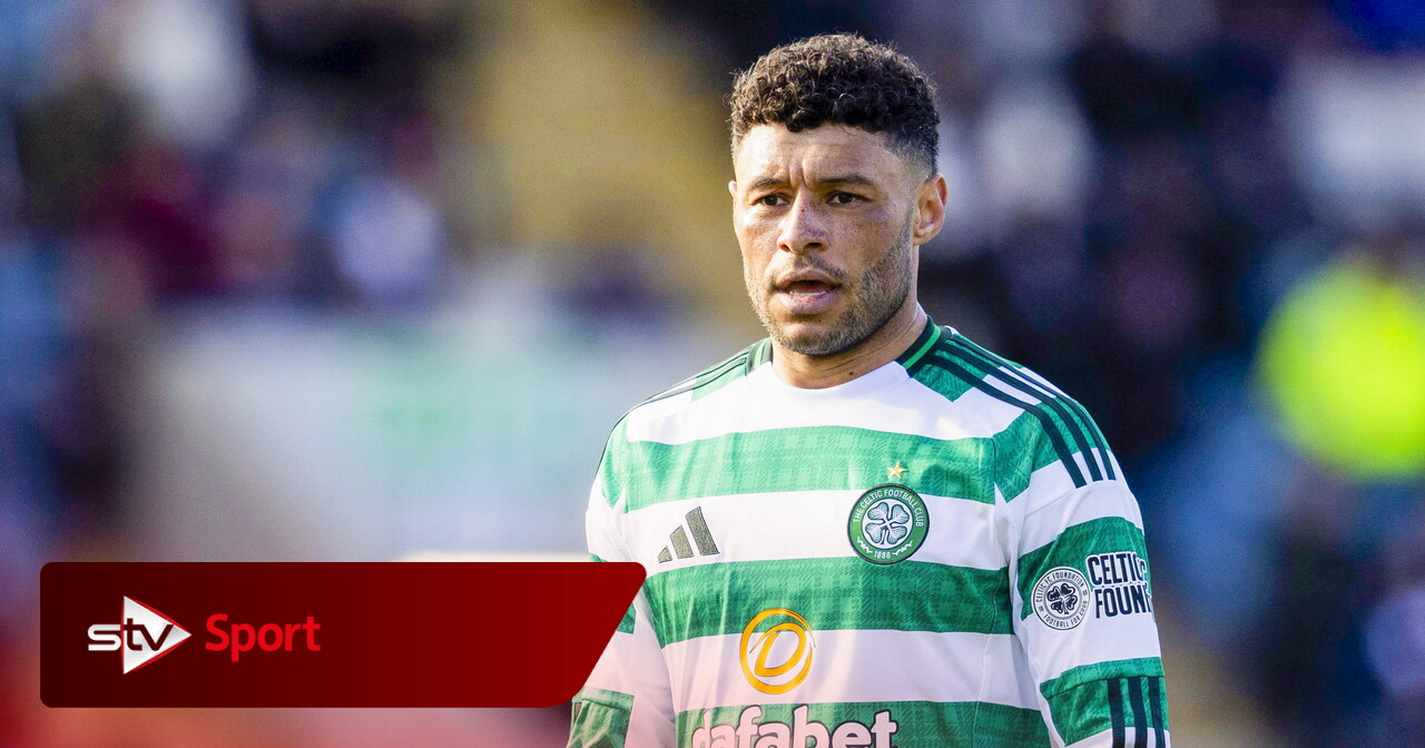 Celtic sign Alex Oxlade-Chamberlain on one-year-deal
