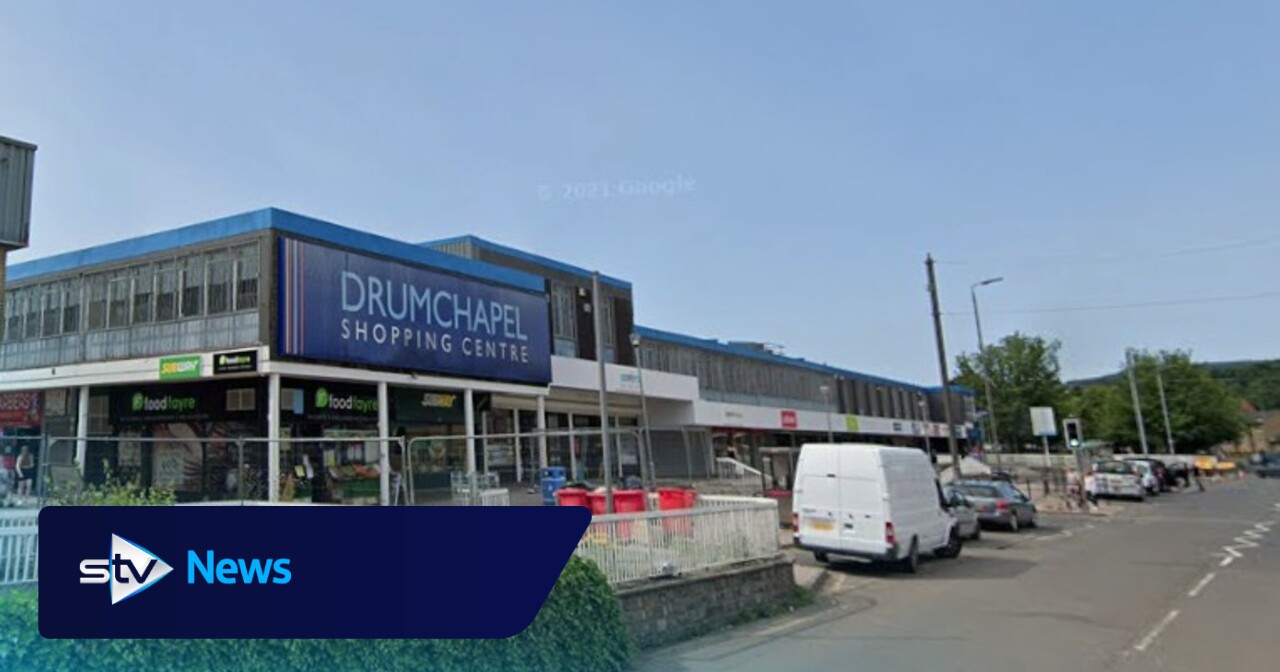 Man arrested after teenager stabbed outside shopping centre