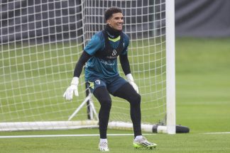 Motherwell sign goalkeeper Alex Paulsen on season-long loan from Bournemouth