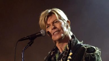 V&A’s David Bowie archive to go on tour of UK