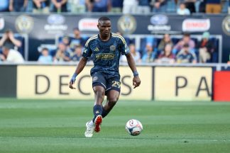 Rangers sign defender Olwethu Makhanya on deal worth £3m