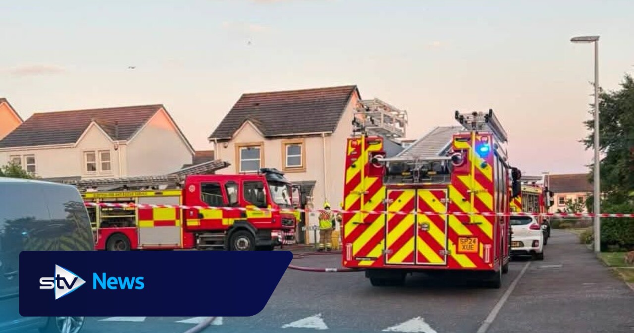 Fire crews extinguish blaze at house
