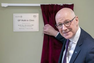 Government told to pause walk-in clinics as some see only three patients per day