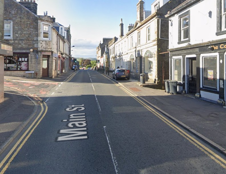 Residents urged to shut windows and doors after vehicle strikes gas pipe in Kilbirnie
