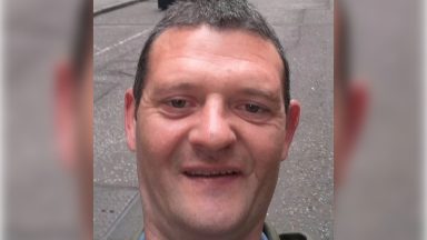 Murder investigation launched after death of man in close at Glasgow block of flats