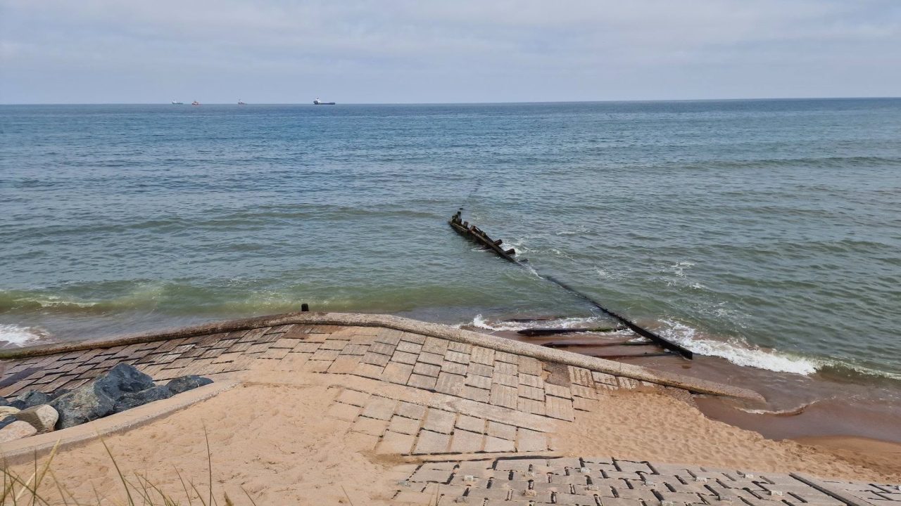Aberdeen beach partially closed after sea barrier collapses