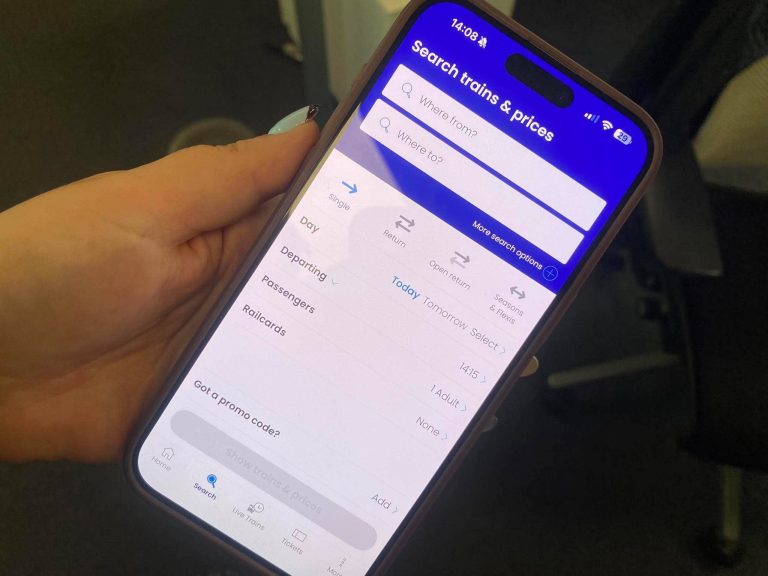 Scotrail faces ongoing app issues after 'shambles' launch | STV News