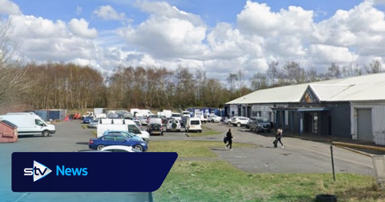 Disturbance outside car garage probed by 'gang war task force'