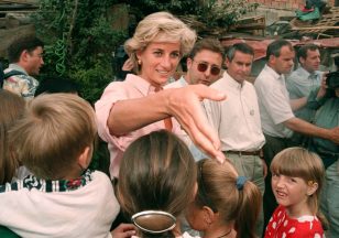 Items belonging to Diana, Princess of Wales and Mark Twain to be sold at auction
