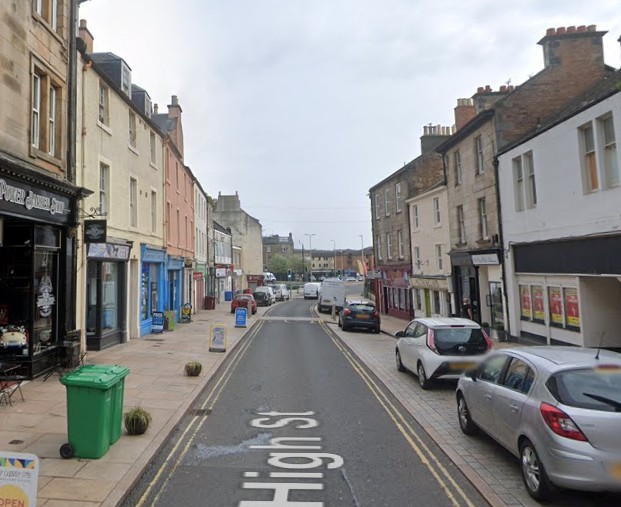 Man dies after fall from building on Kirkcaldy High Street