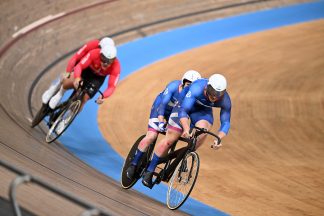 Super Saturday: Neil Fachie wins seventh Commonwealth Games gold medal in tandem B sprint