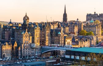 Manhunt launched after two men attacked on South Bridge in Edinburgh