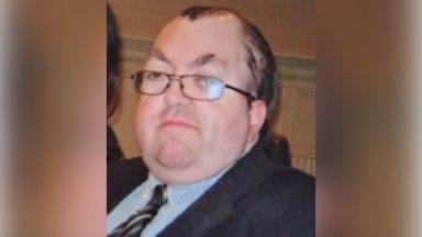 Suspect charged in connection with ‘murder’ of man found injured on street