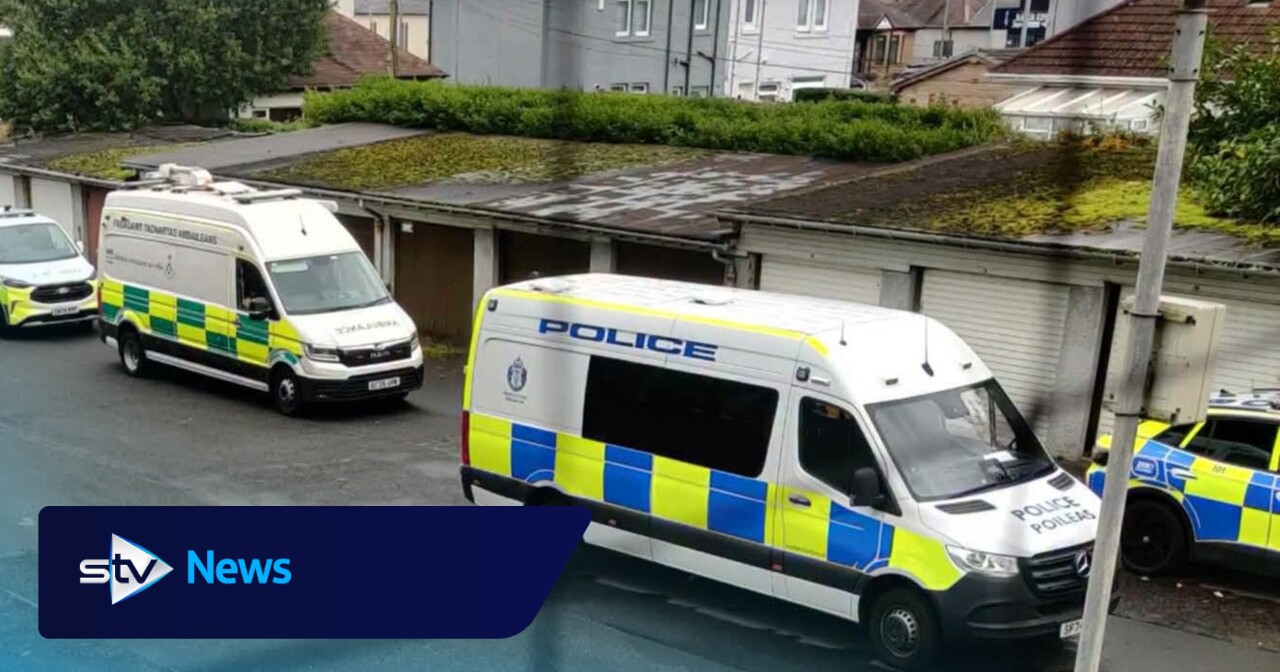 Suspect arrested after reports of man wielding bladed weapon on street