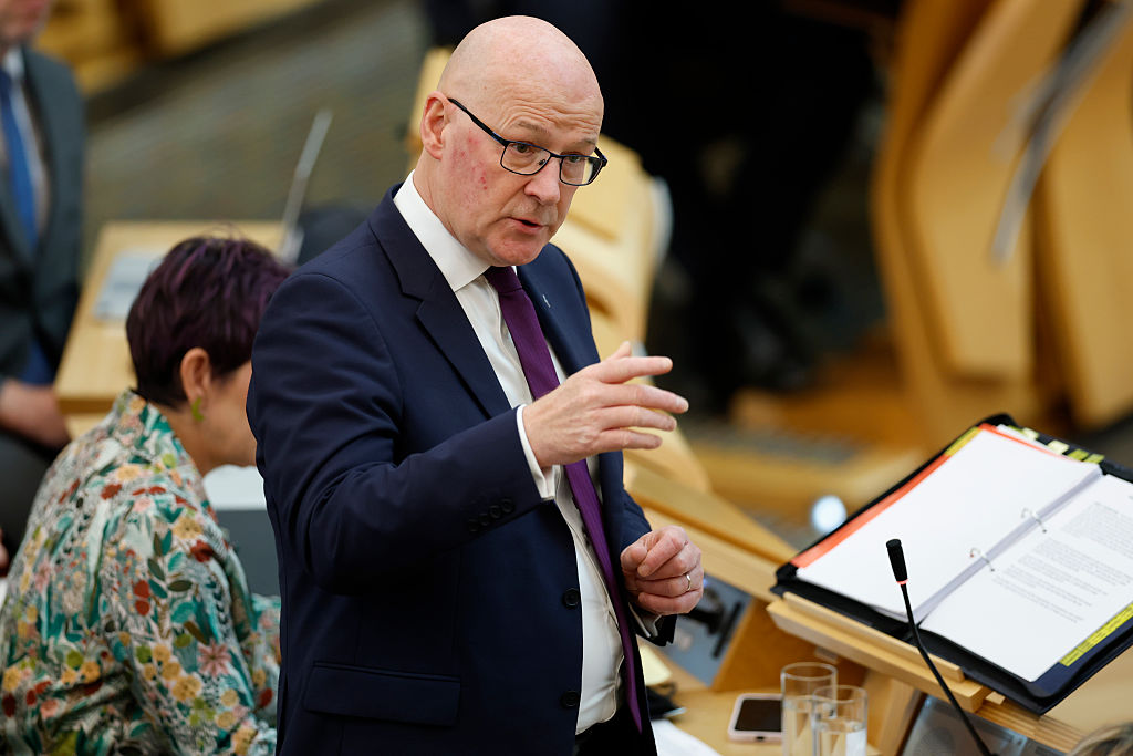 First Minister to lead debate on ending violence against women and girls