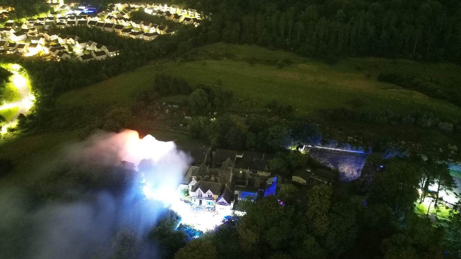 Fire rips through former school building (Gordon Ferguson)