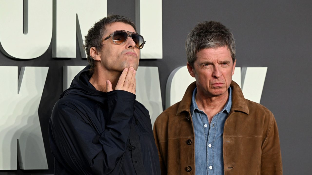 Oasis sale of archive recordings pulled after band ‘sues’