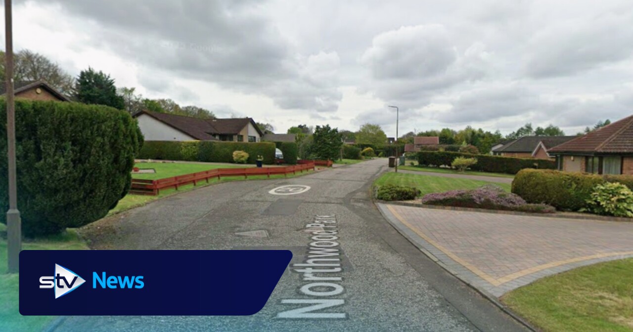 Hunt for three suspects wearing balaclavas who stole with jewellery from ...